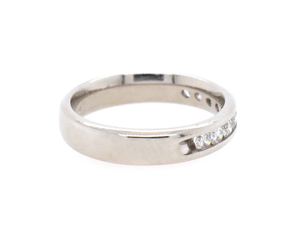 0.25ctw Diamond Channel Set Wedding Band Ring in Platinum