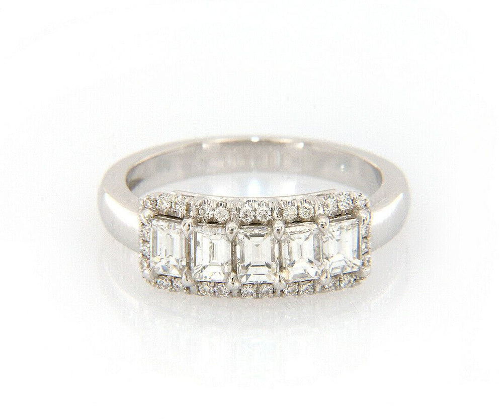 1.14ctw Baguette and Round Diamond Ring in 18K