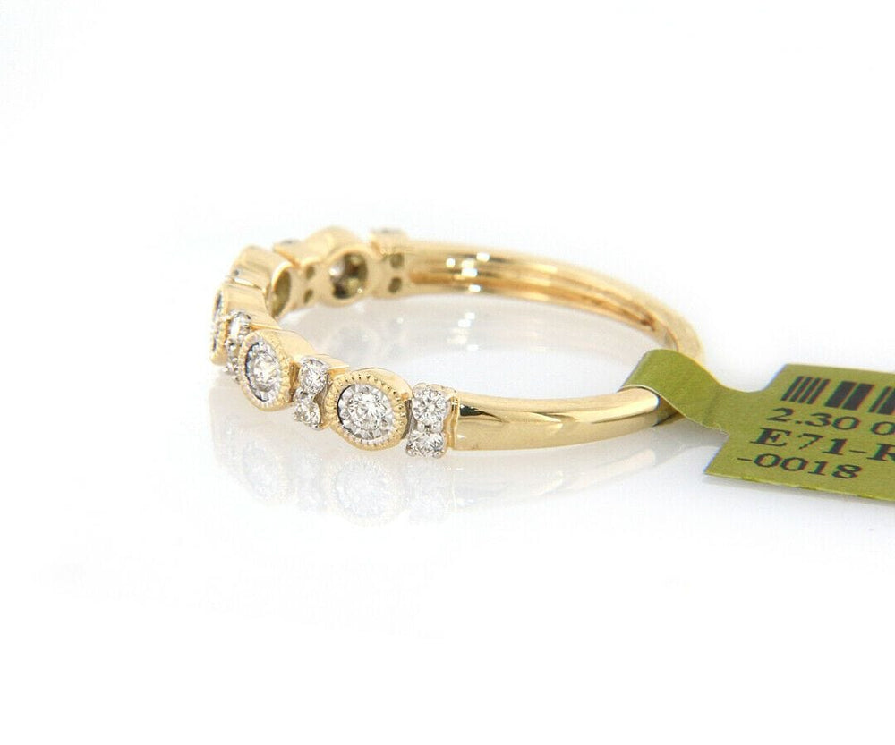 New 0.28ctw Diamond Bezel and Prong Set Band Ring in 14K