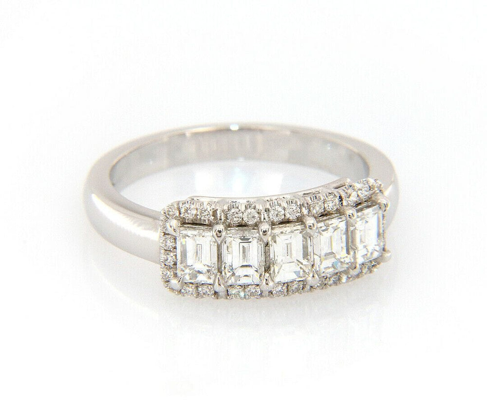 1.14ctw Baguette and Round Diamond Ring in 18K