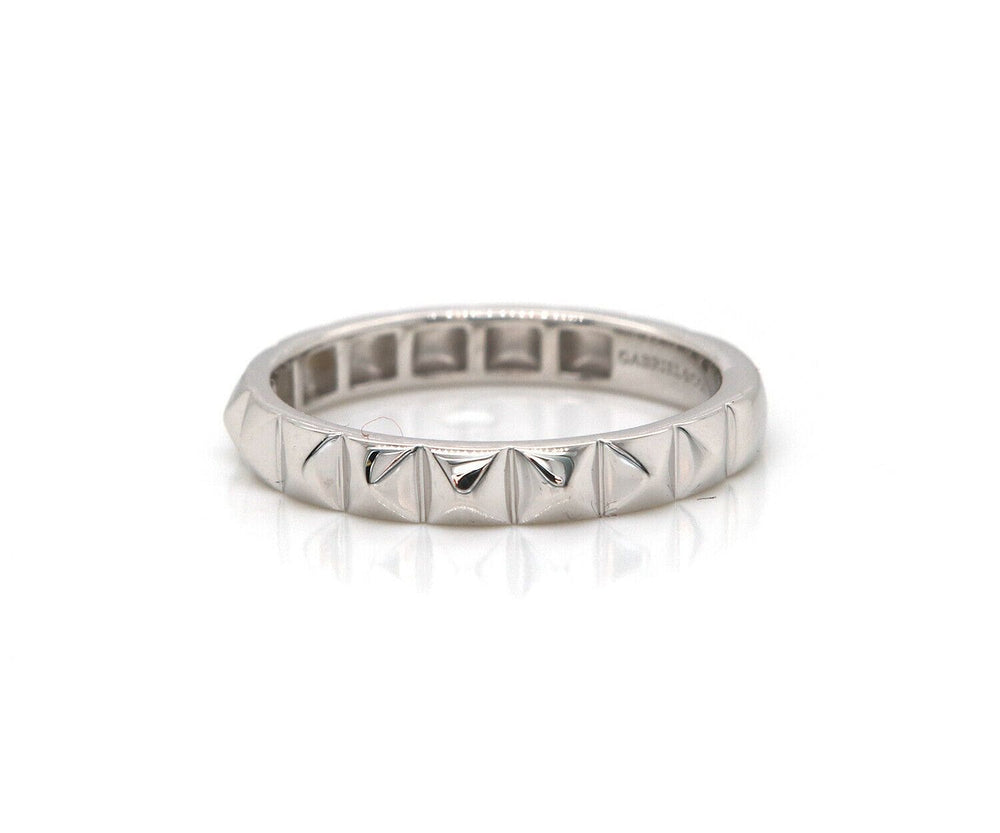 New Gabriel & Co. Pyramid Stud Band Ring in 14K