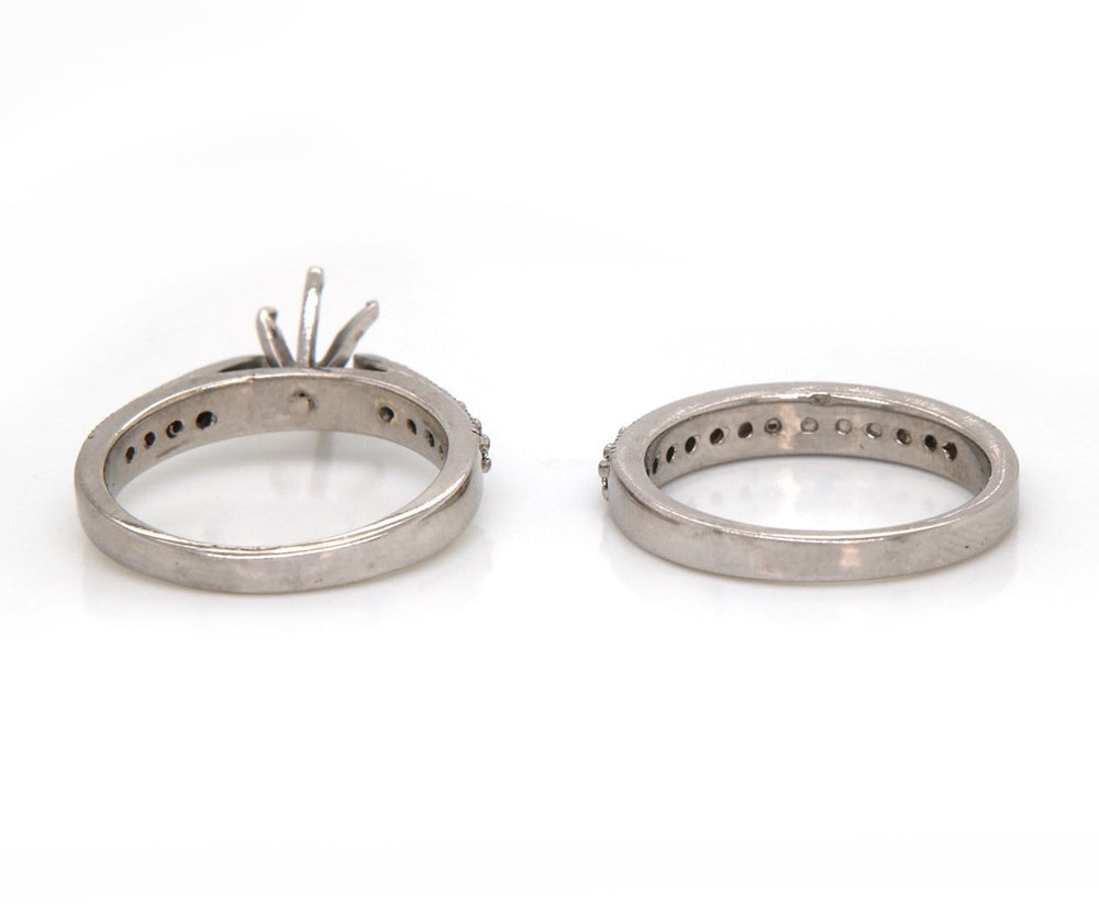 0.85ctw Round Diamond Milgrain Semi Mount Bridal Set in 18K